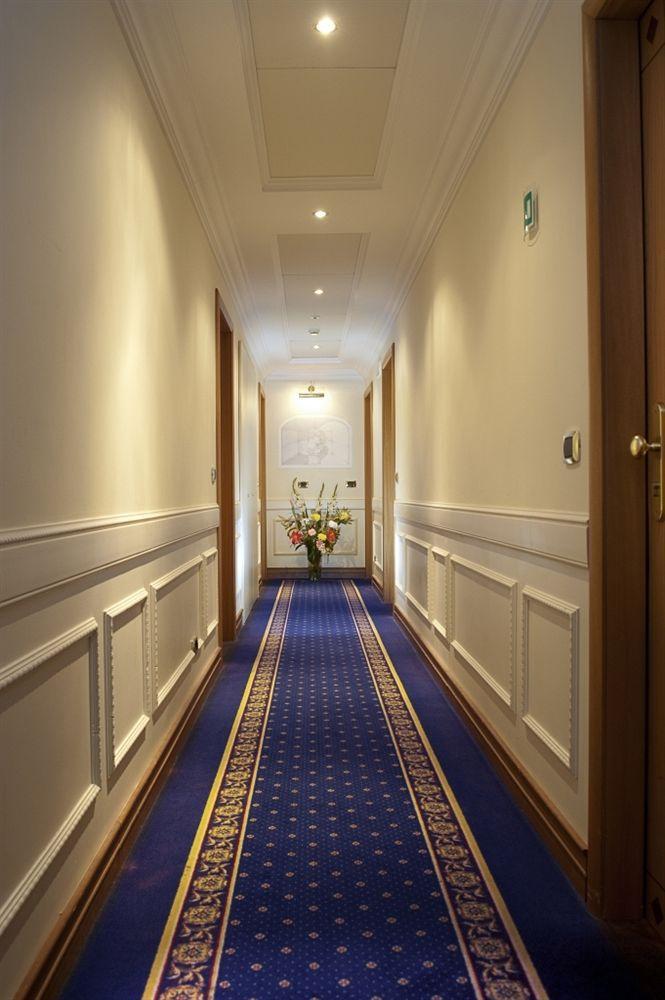 Pinewood 4* Rom