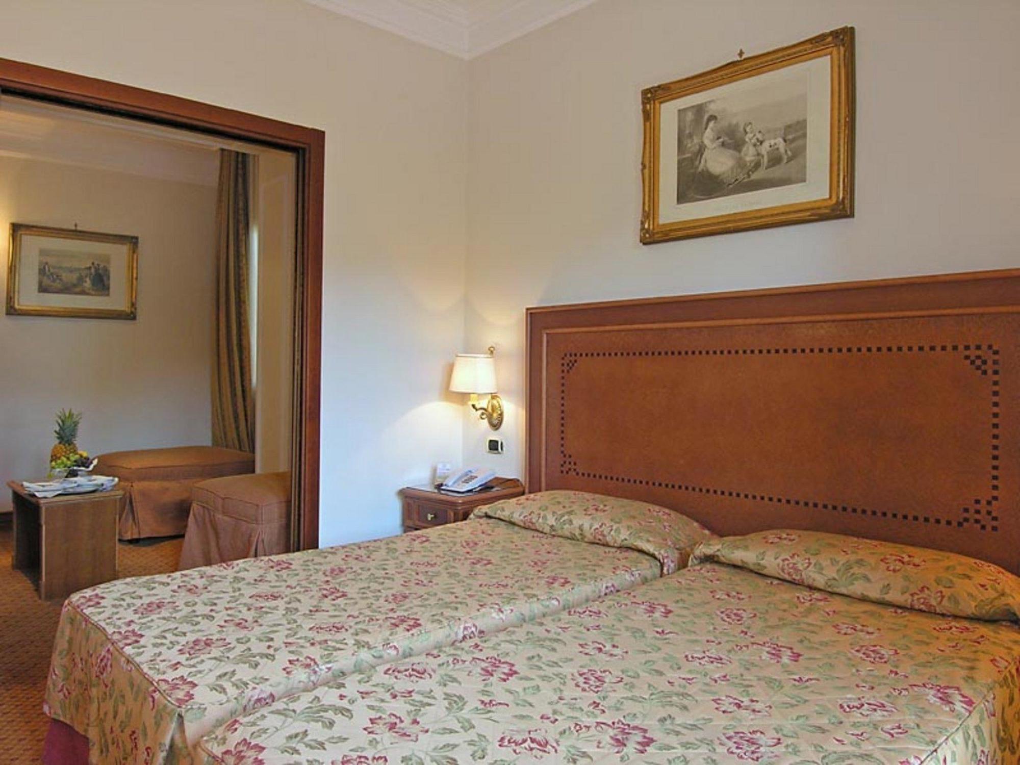 Pinewood Hotel Rom